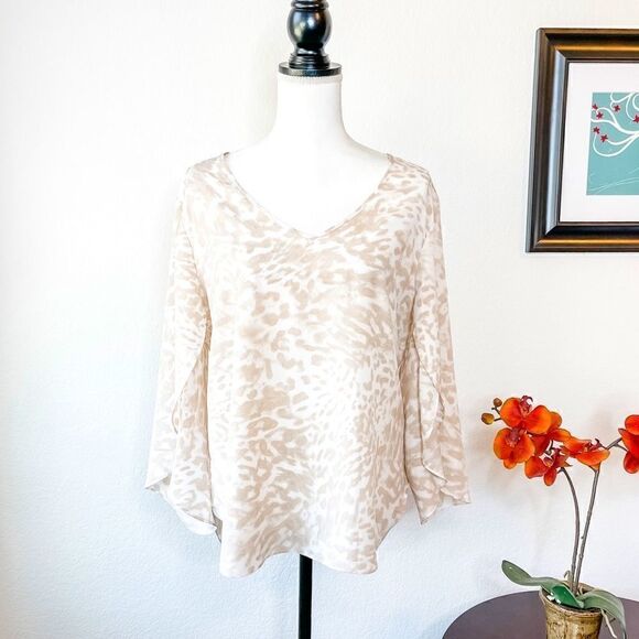 🍋 Calvin Klein • V-Neck Long Tulip Sleeves Blouse - Picture 1 of 12